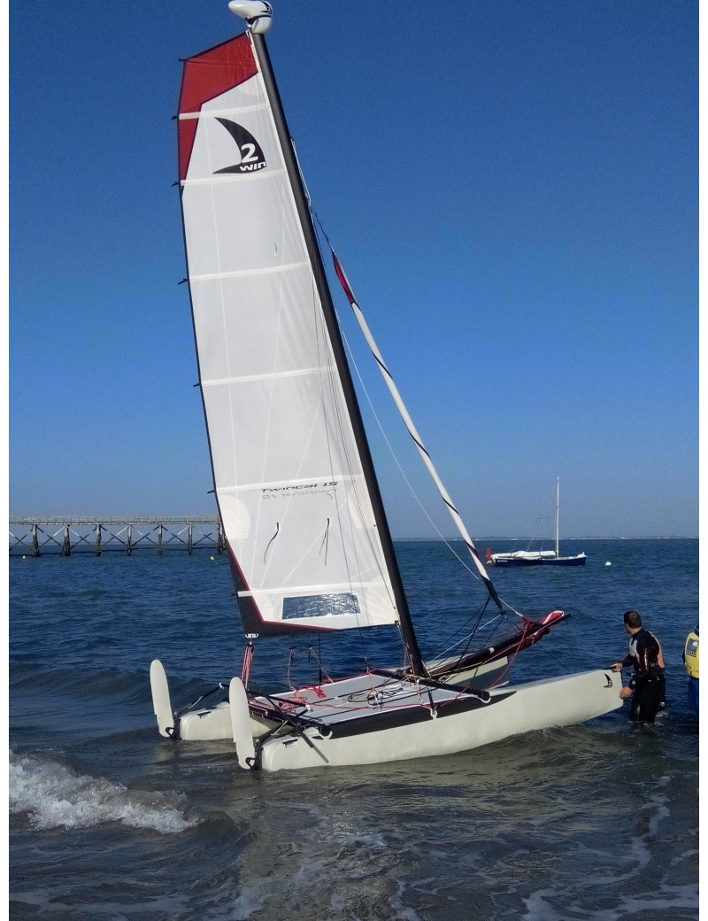 Twincat 15 Sport 2015 / démo + enrouleur + avaleur de spi - Coques blanches Twincat 15 Sport 2015 / démo + enrouleur + avaleur de spi - Coques blanches